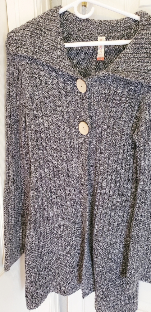 Lightly Used No Boundaries Sweater